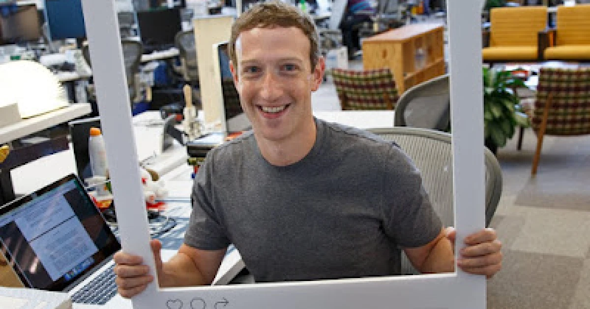 Mark Zuckerberg di Kantornya